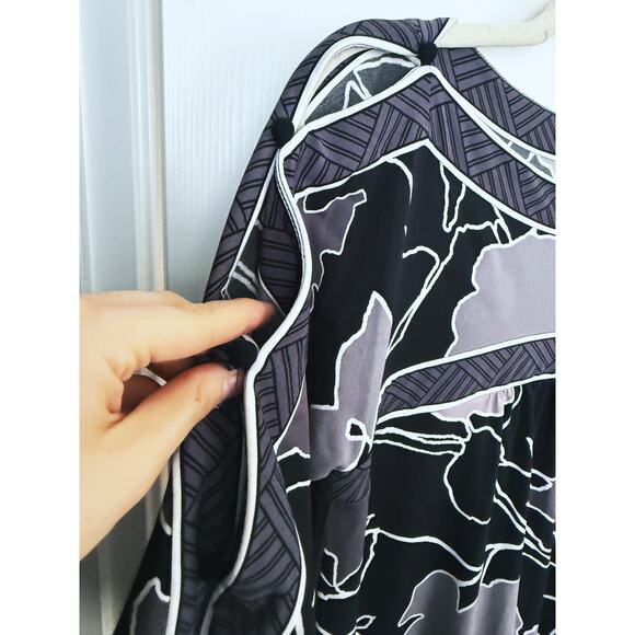 BCBGMAXAZRIA Black & Grey Shift Dress Kimono Oriental Medium Classic Career Fall - Picture 5 of 7